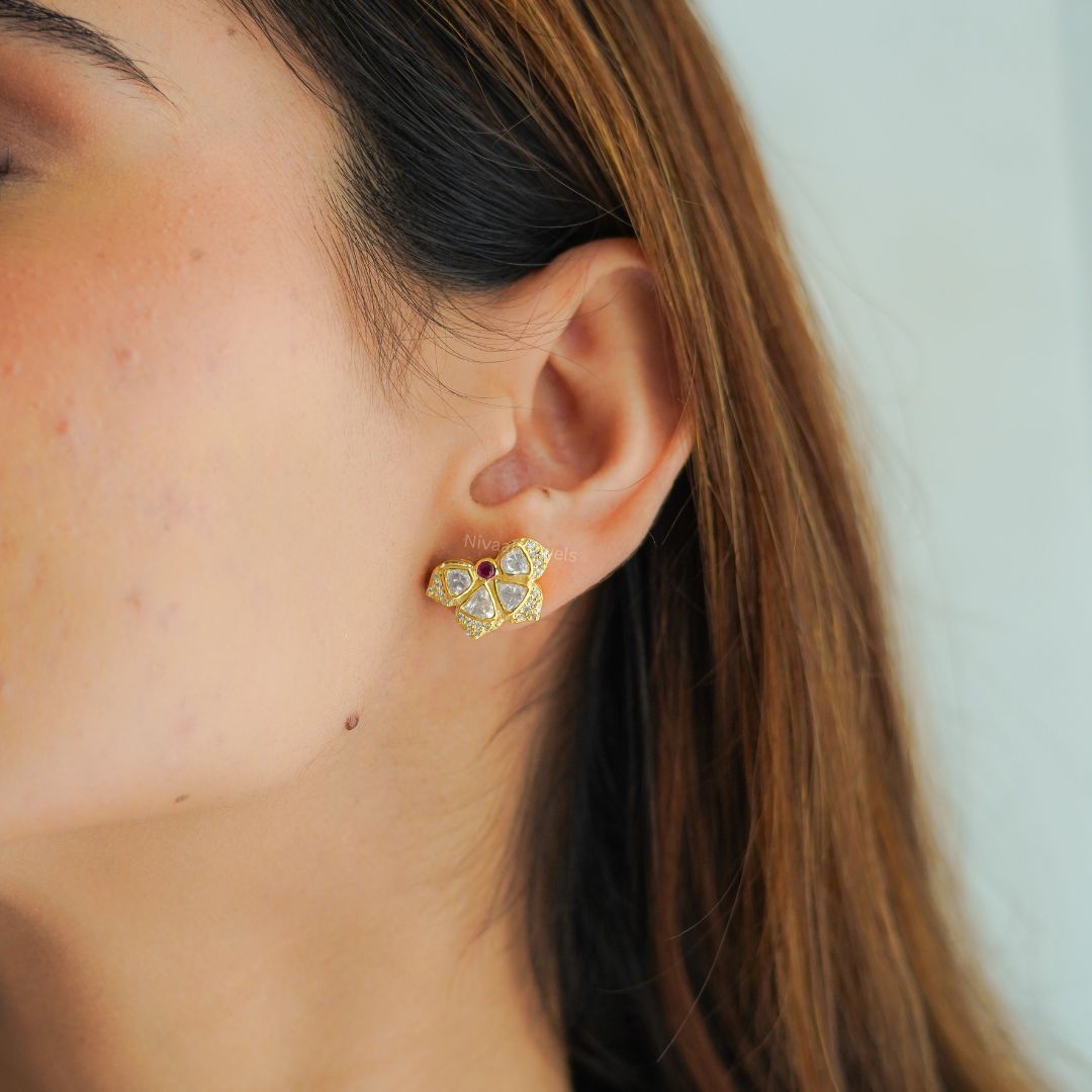 'Yara' studs