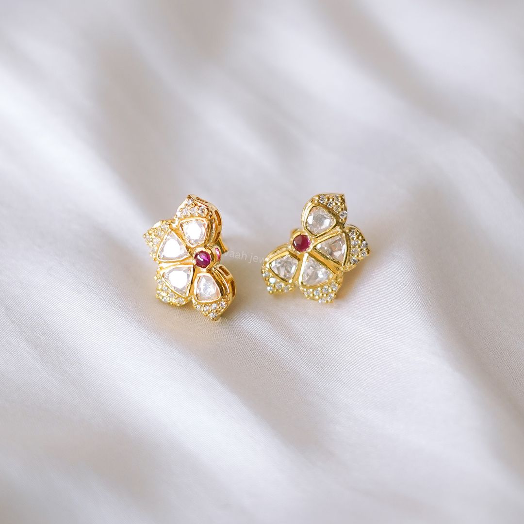'Yara' studs