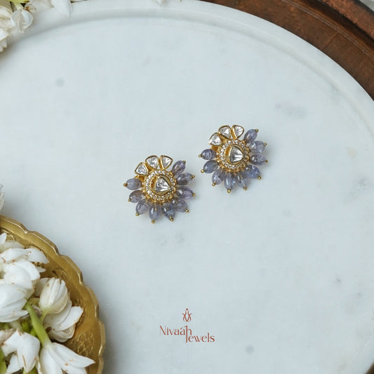 Neer Studs