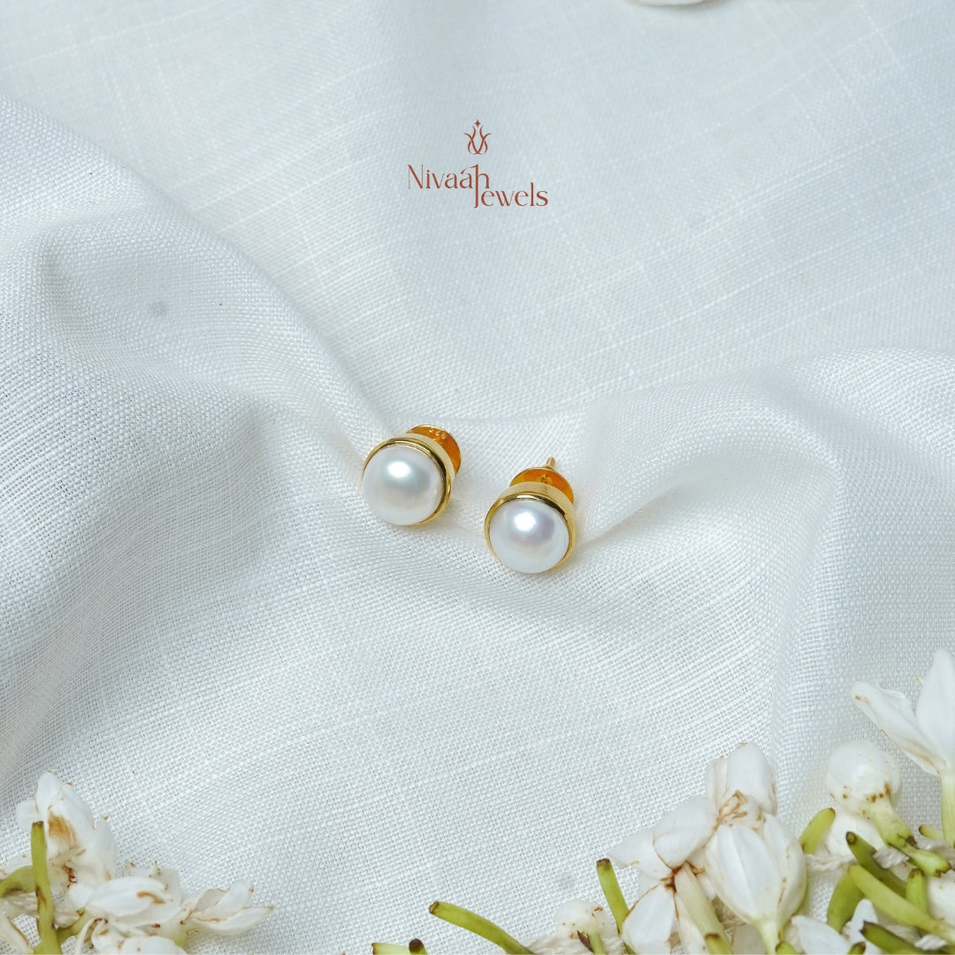 Zuri Pearl Studs
