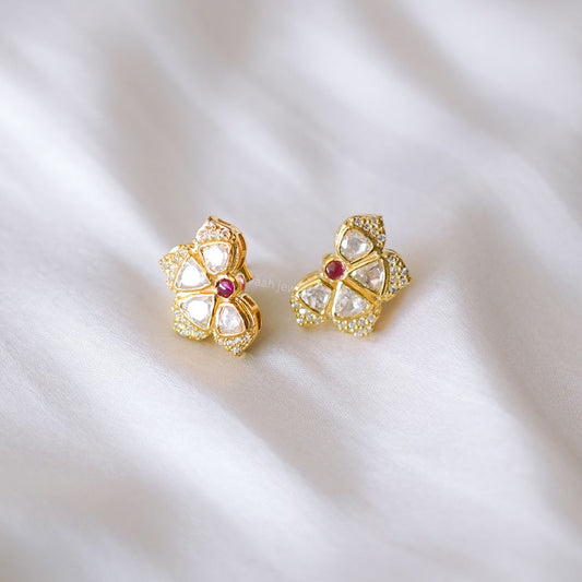 'Yara' studs