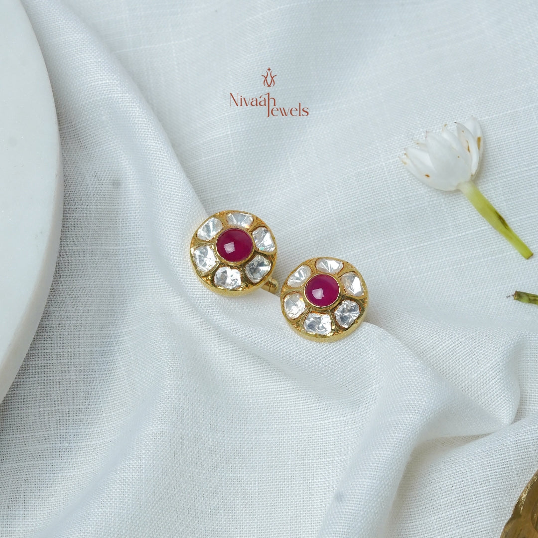 Eva Studs